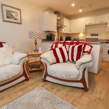 Cadliam Apartment Whitby Bagian luar foto