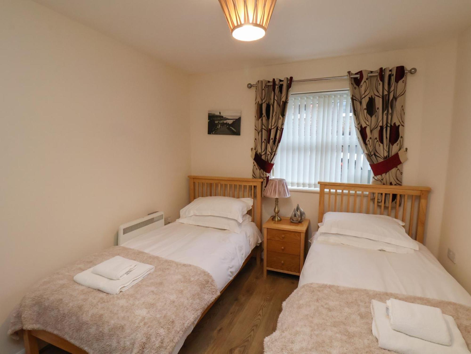 Cadliam Apartment Whitby Bagian luar foto