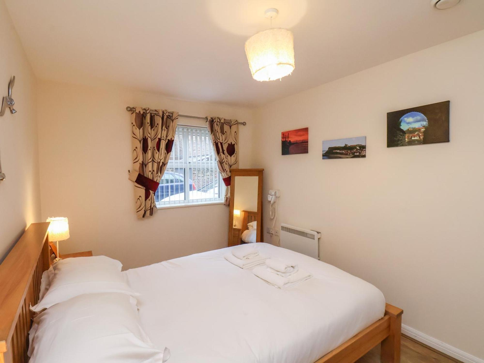 Cadliam Apartment Whitby Bagian luar foto