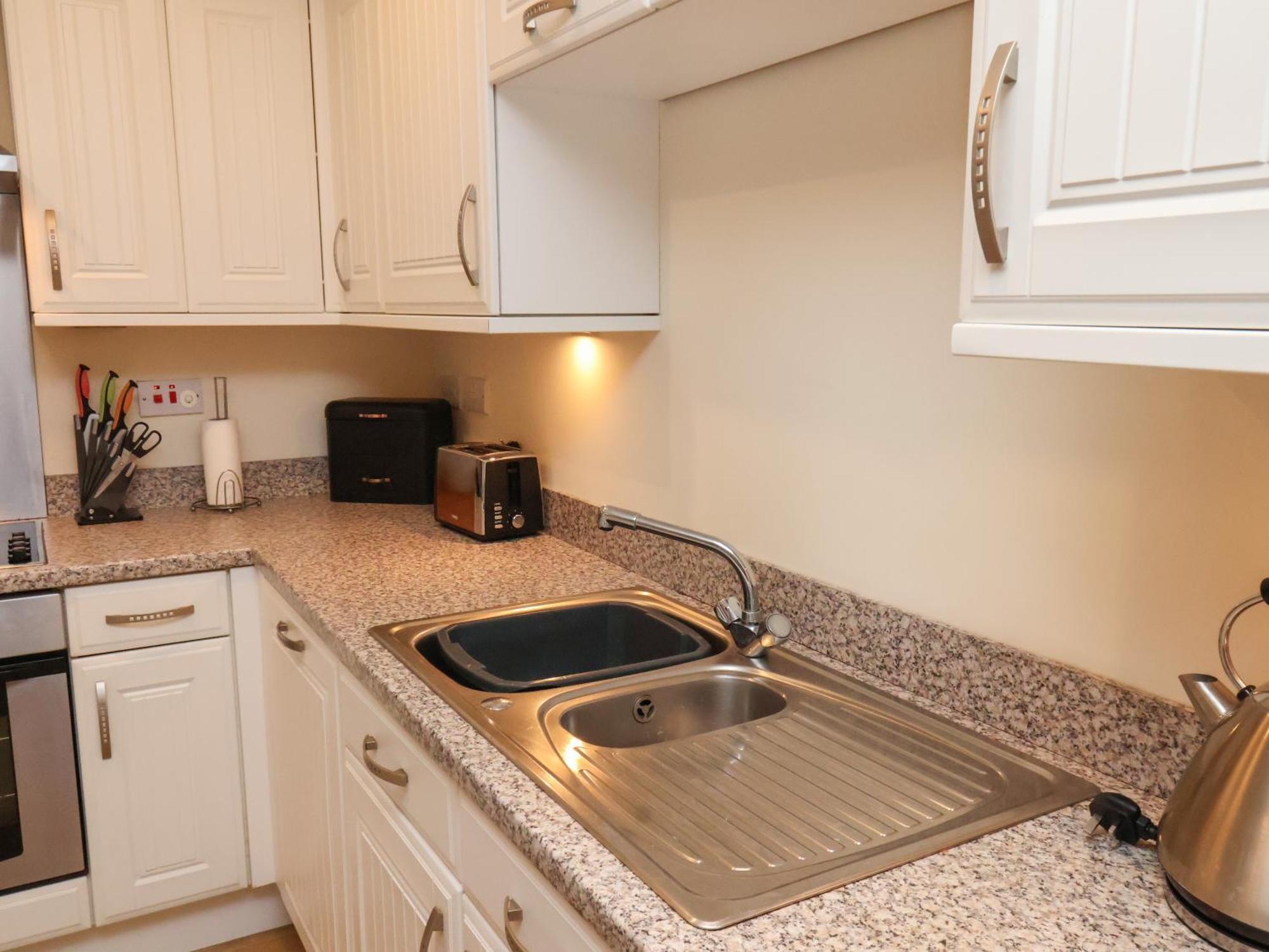 Cadliam Apartment Whitby Bagian luar foto